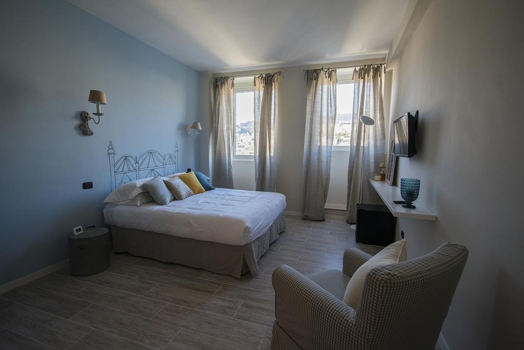 So&Leo Guest House Genoa Bilik gambar