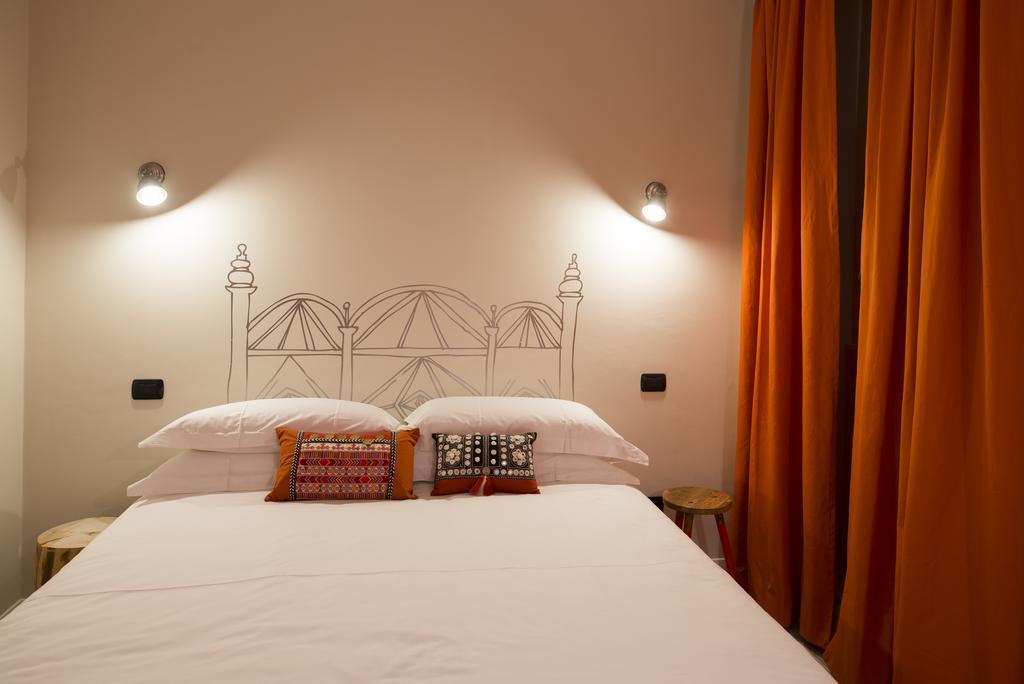 So&Leo Guest House Genoa Bilik gambar